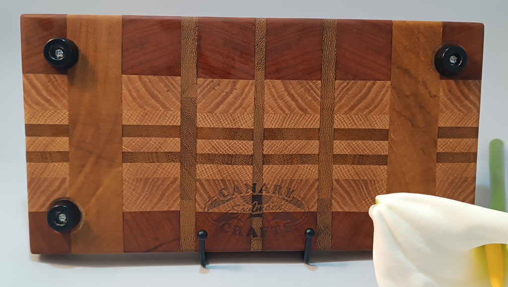 Detalle patrón highland tabla de cortar madera de testa mixta artesanal La Palma Canarias