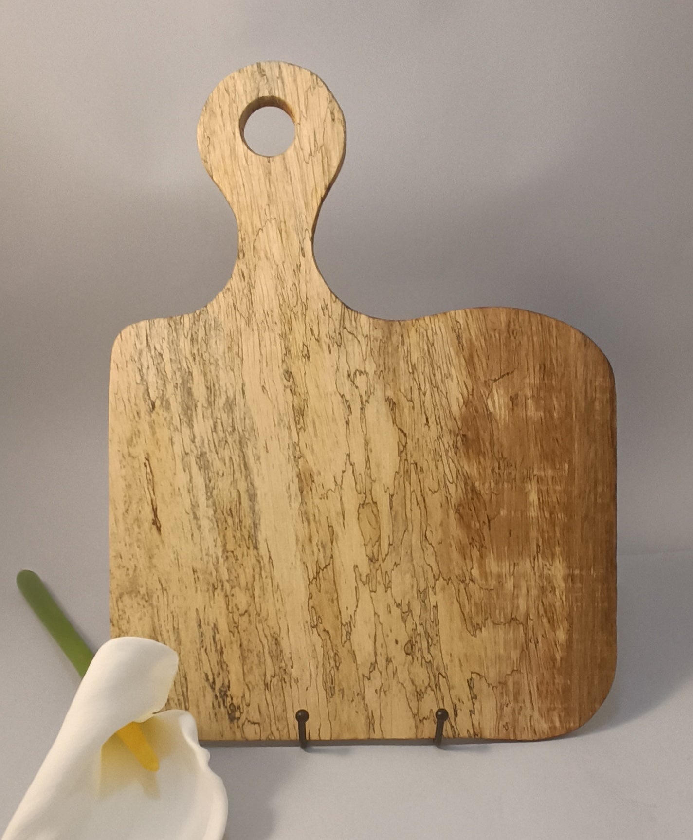 Detalle veta natural madera Iroko spalted tabla de servir artesanal Canary Soulmade Crafts