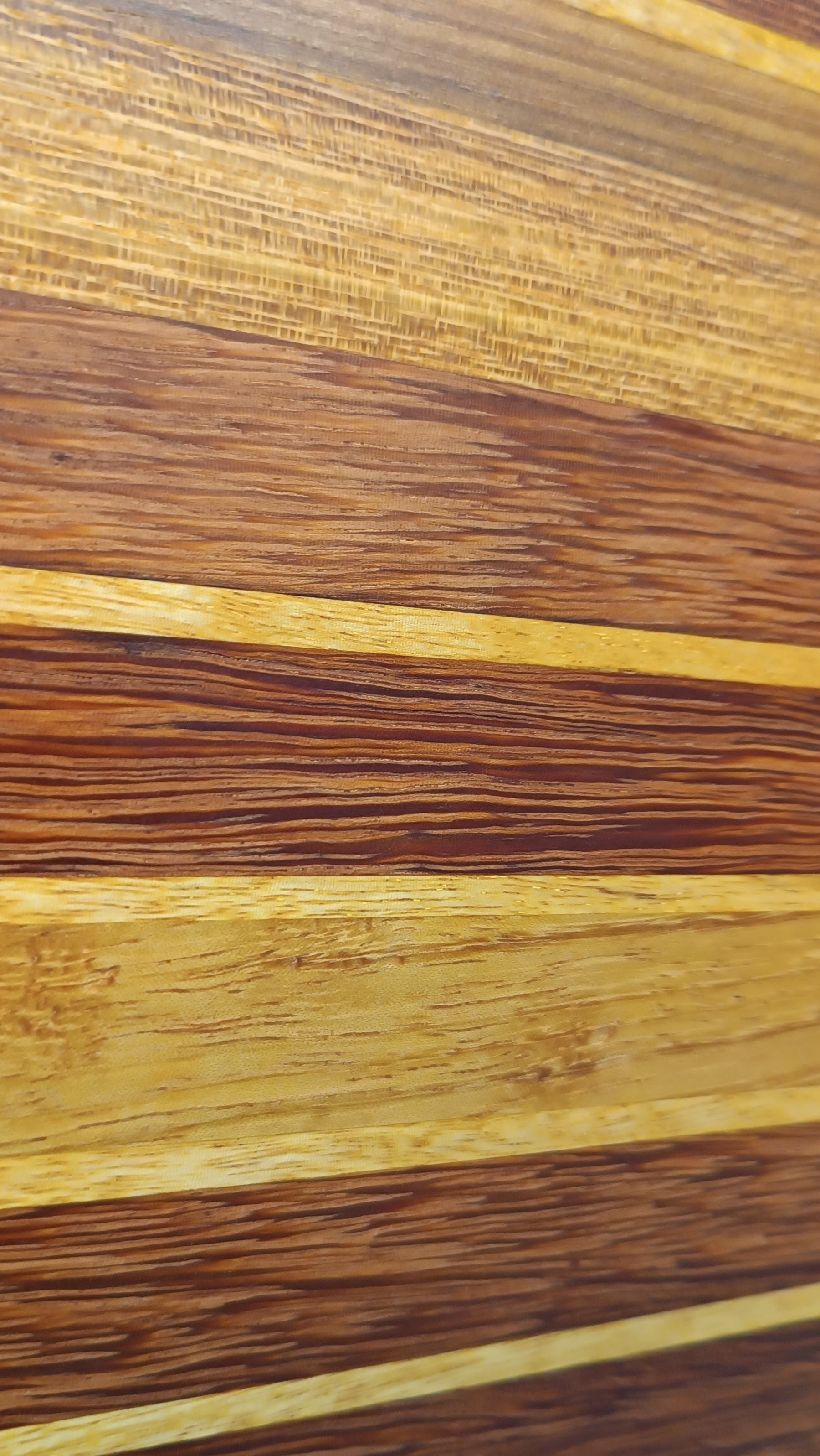 Vista superior tabla de cortar madera dura mixta hecha a mano Canary Soulmade Crafts Islas Canarias