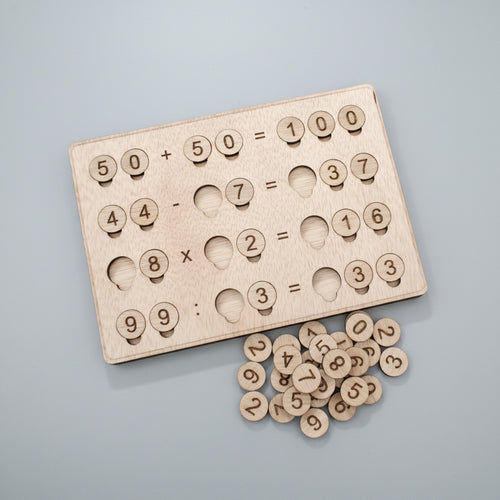 Detalle set operaciones matemáticas madera educativo Montessori artesanal La Palma Canarias