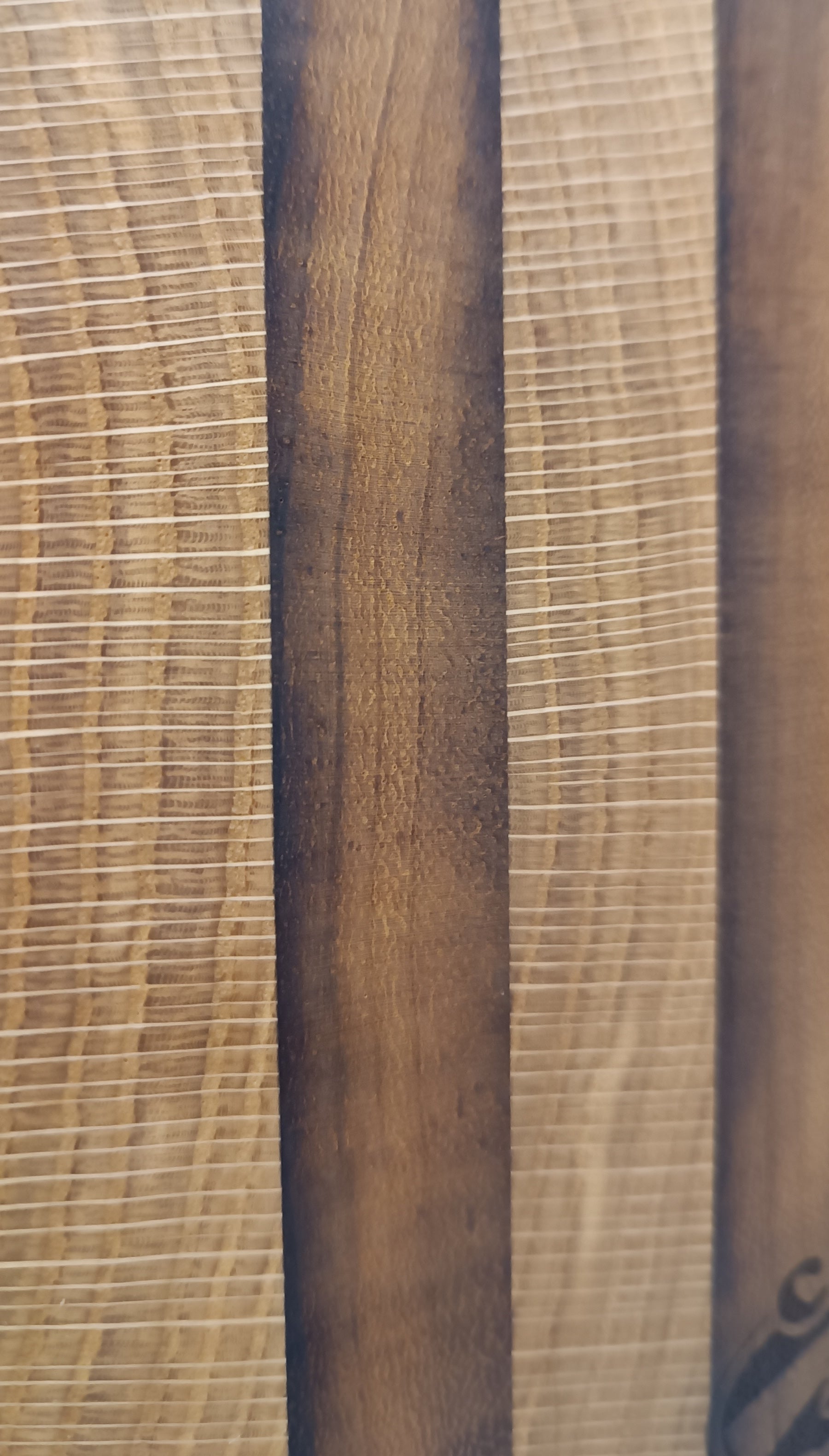 Vista superior tabla de cortar stirnholz roble Iroko hecha a mano Canary Soulmade Crafts Islas Canarias