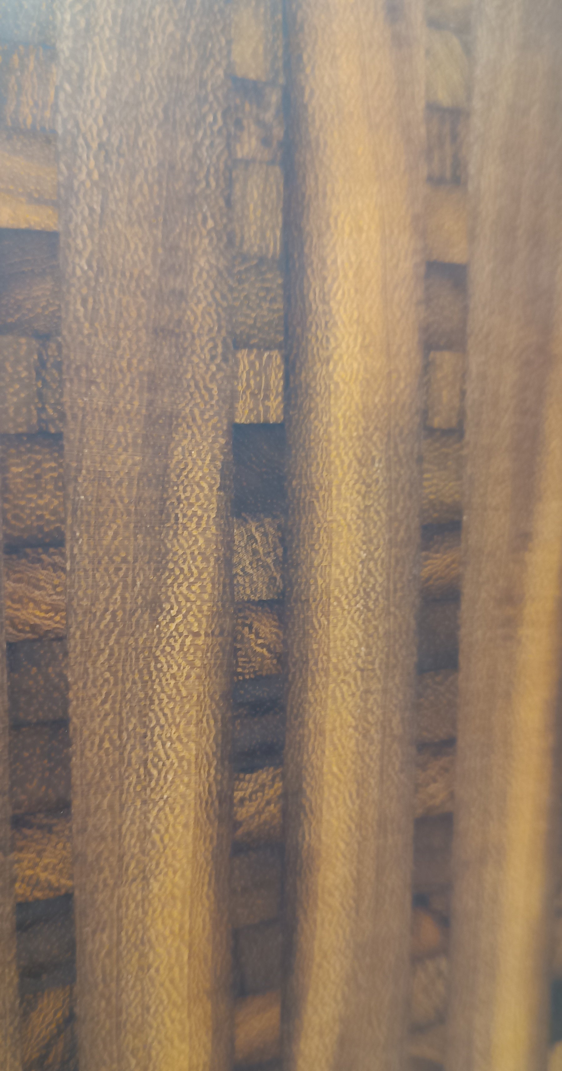 Vista superior tabla de cortar Iroko stirnholz patrón filigrana hecha a mano Canary Soulmade Crafts